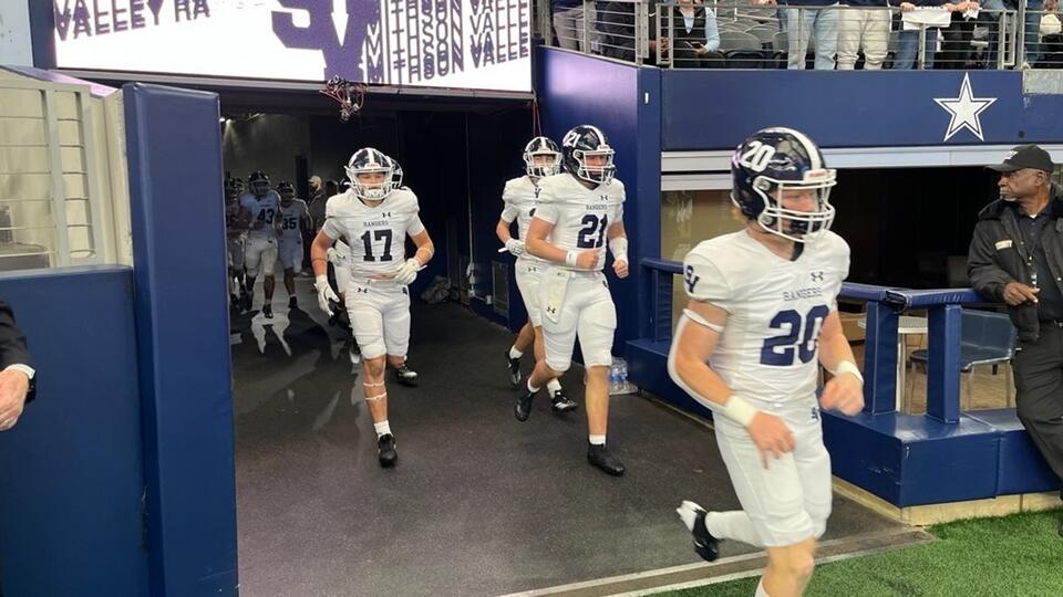 Smithson Valley wins first state title, 32-20 over Highland Park ...
