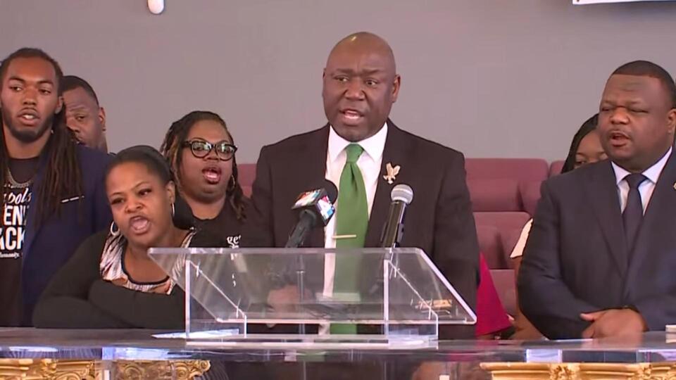 'My son was beaten brutally': Family of Dasaun Williams, Ben Crump call ...