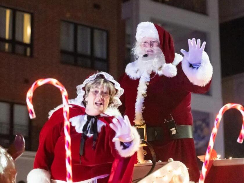 Delays can't slow annual Lafayette Christmas Parade