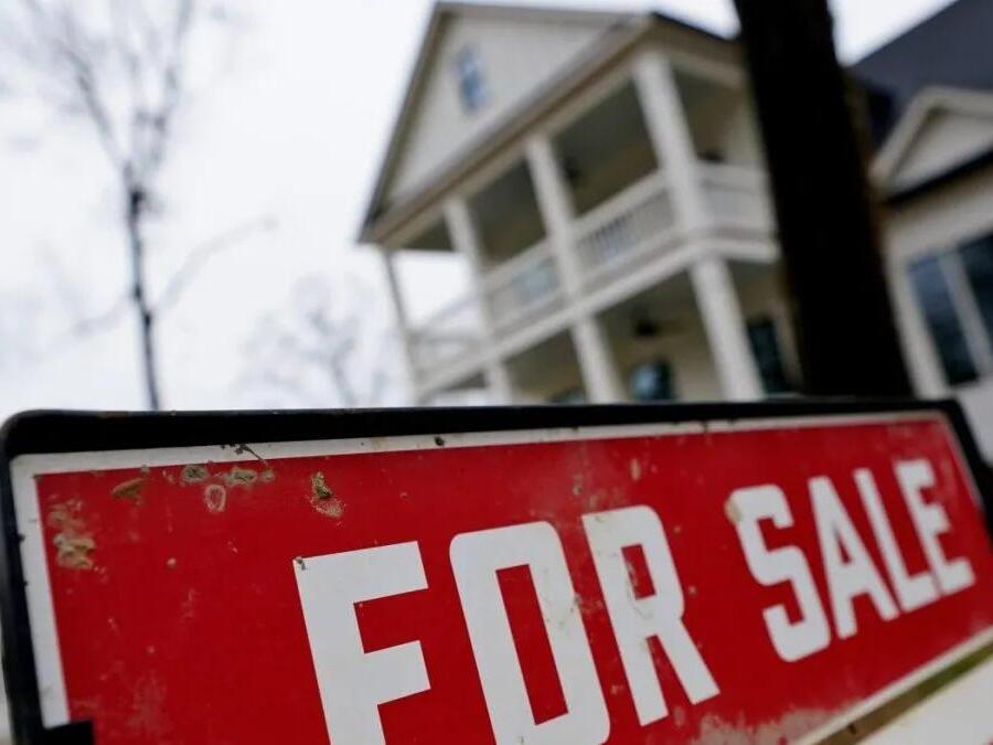 What does ‘in escrow’ mean? What are escrow accounts?