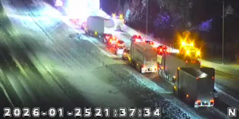 Northbound lanes closed on I-65 near Henryville due to vehicle fire ...