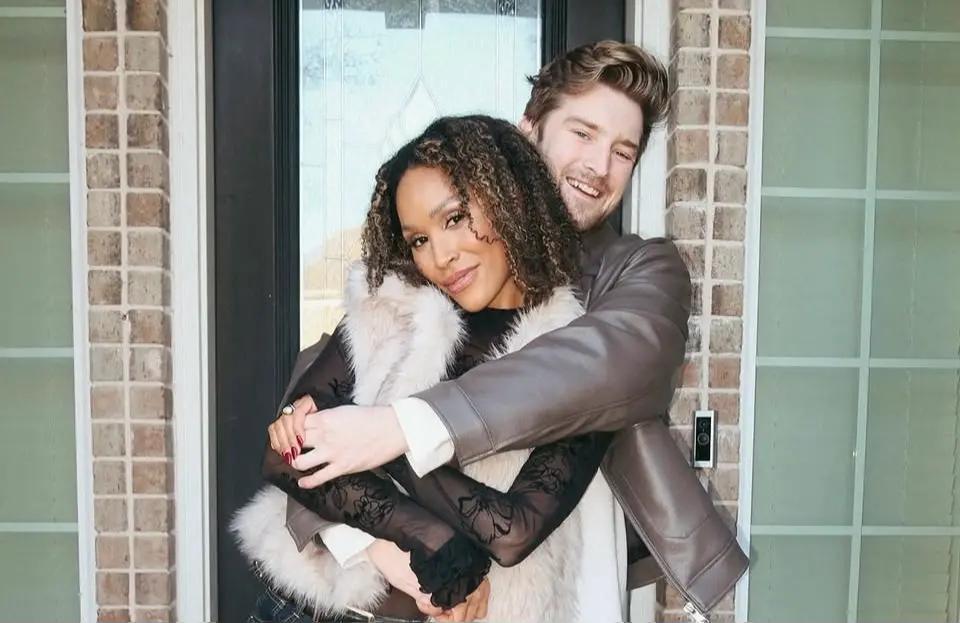Love Island USA stars Carsten ‘Bergie’ Bergersen and Taylor Nicole ...