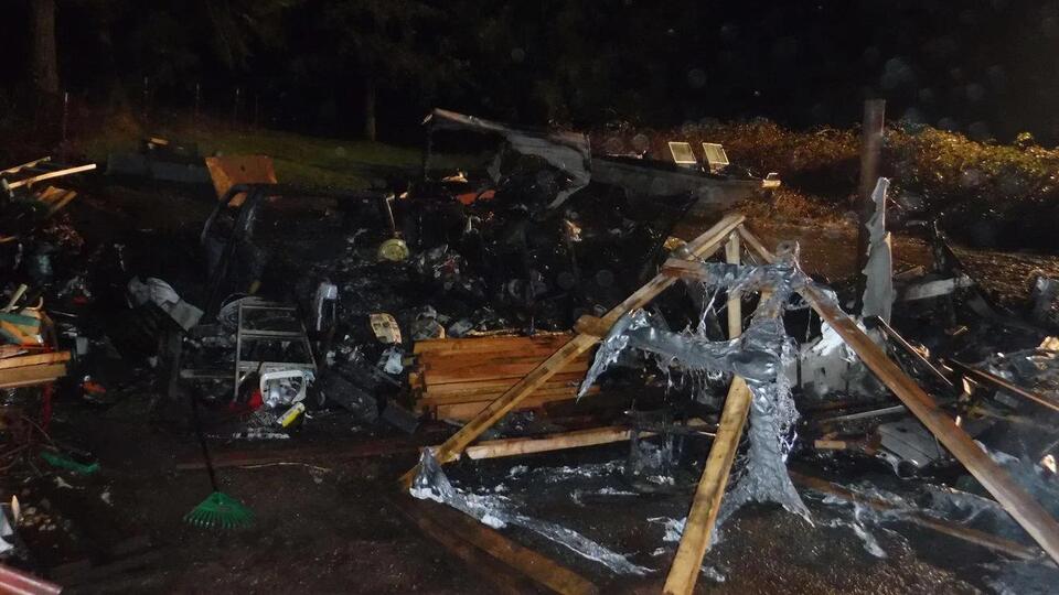 Early morning fire destroys RV in Sweet Home - NewsBreak