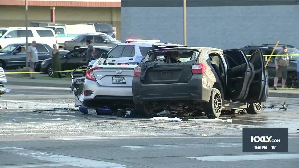 Police chase ends in car crash - NewsBreak