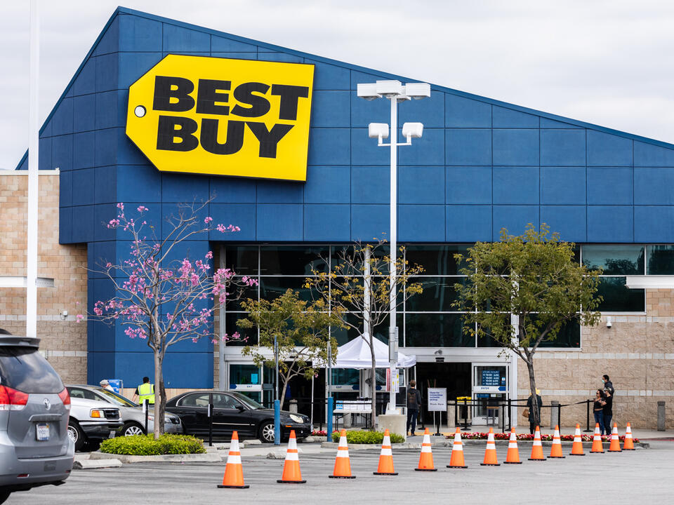 I Work at Best Buy Here Are 5 Insider Secrets You Should Know