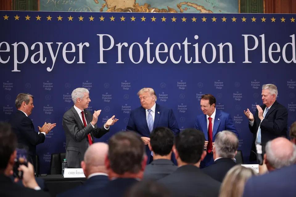 Data Centers Are Threatening Some Republicans' Re-Election Chances—But Trump Still Promotes Them
