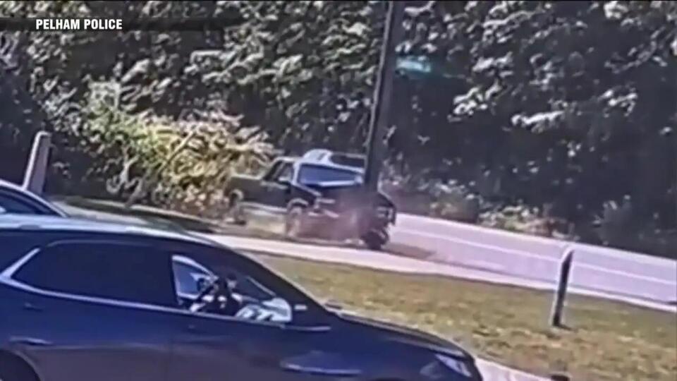 Lowell man charged with second OUI after NH crash - NewsBreak