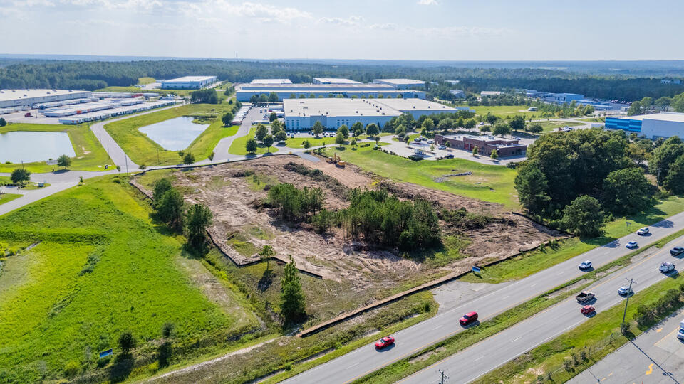 Magnus Development Partners Breaks Ground on Midway Flex Center - NewsBreak
