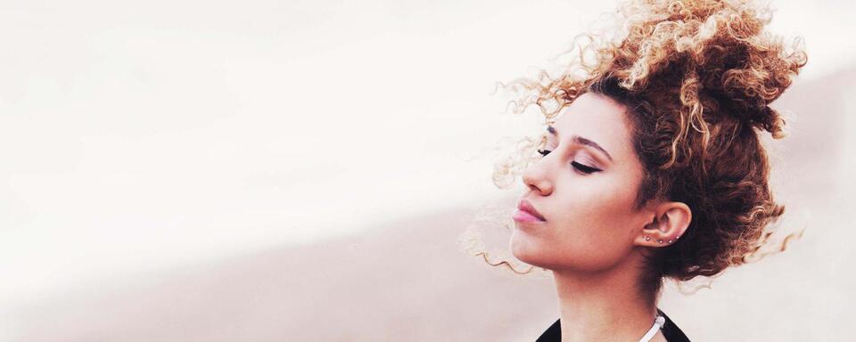 RAYE Support Acts: Who’s Opening on the Romantic Tour - NewsBreak