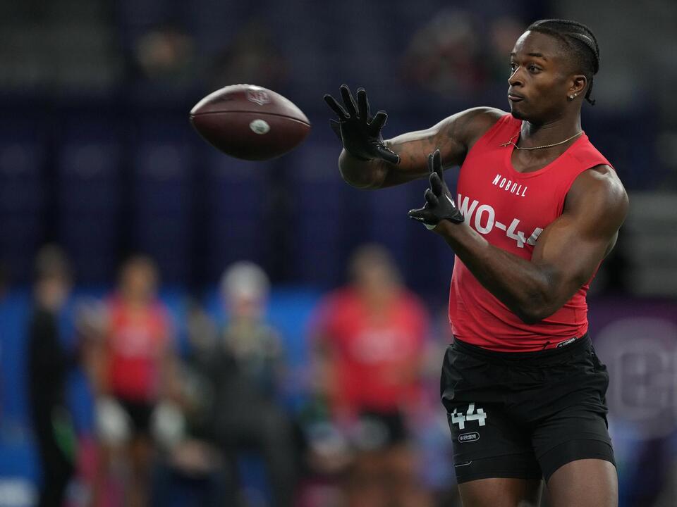 Buffalo drafts wide receiver Justin Shorter with the 150th pick in 2023