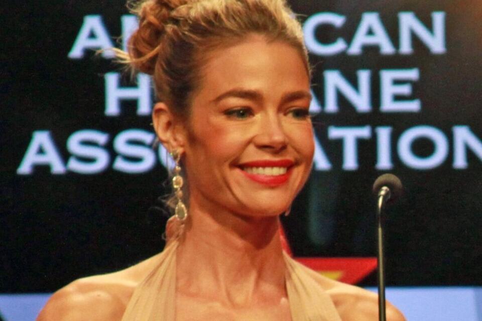 Denise Richards Wins 5Year Restraining Order Against Ex Aaron Phypers