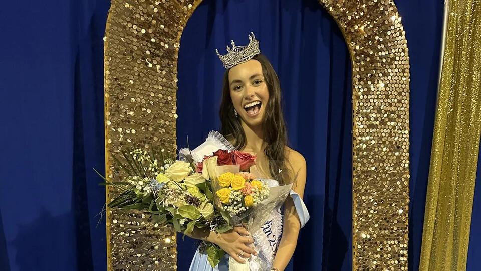 Bella Riggs is Miss Destin 2025 - NewsBreak