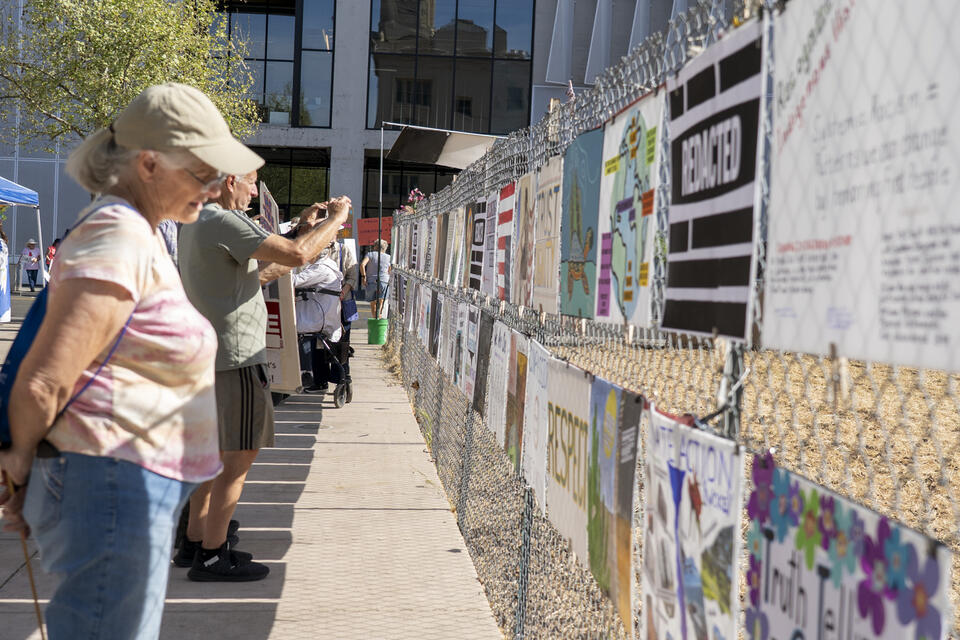 ‘No Kings’ protest draws record crowd in Santa Rosa - NewsBreak