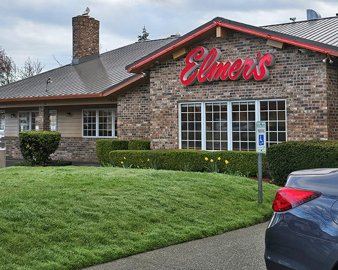 The Prime Rib At This No-Frills Restaurant In Washington Is Out-Of-This ...