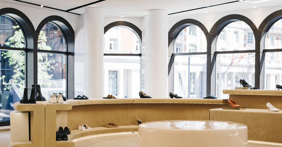 Burberry Lifts Profit Guidance, Sees Full-price Sales Soar in Q3 – NewsBreak