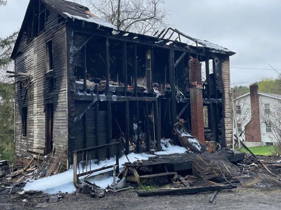 Deadly house fire in Monroe County