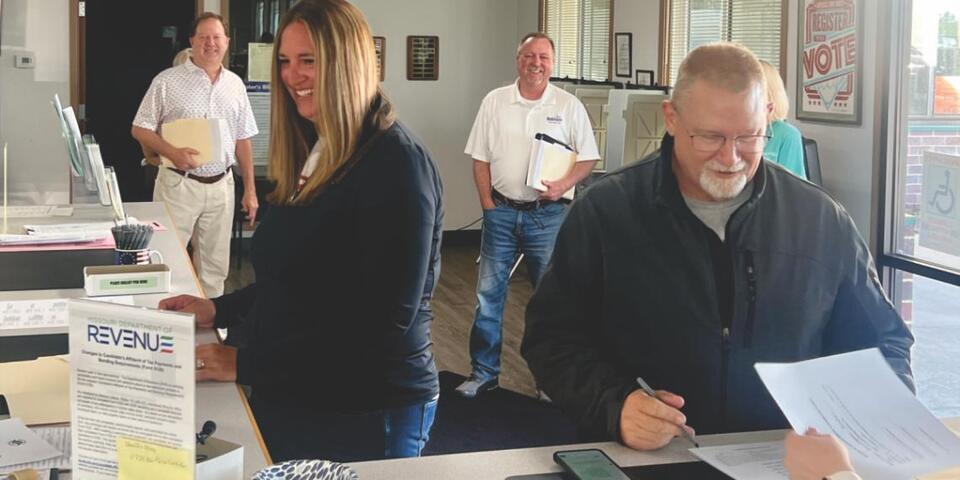 Independent candidates form ‘Neighbors First’ effort