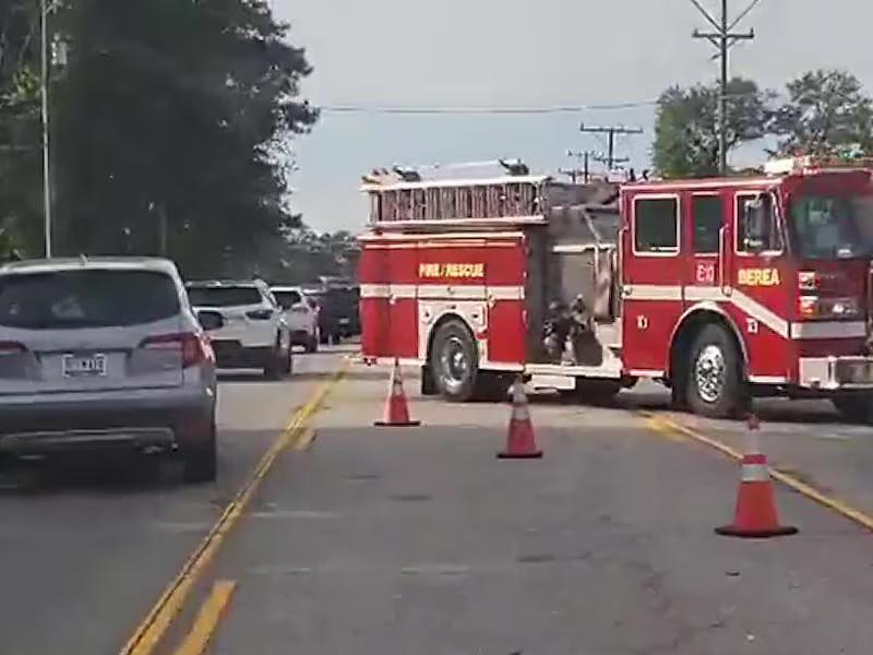 3car collision shuts down part of highway in Berea