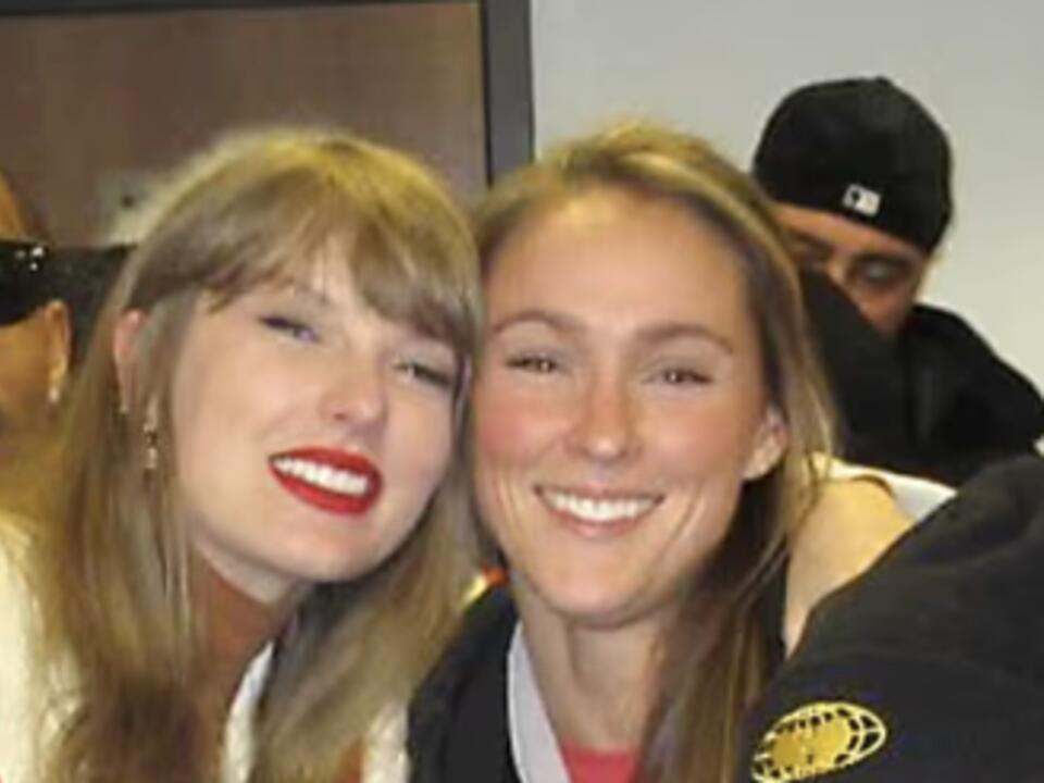 Viral video catches Kylie Kelce singing along to one of Taylor Swift's