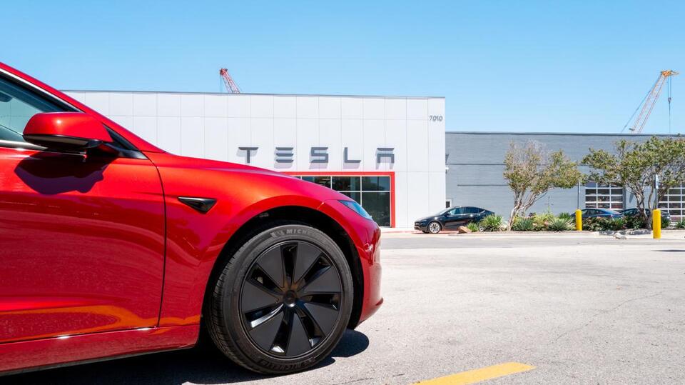 Driver Dies in Fiery Tesla Crash - NewsBreak