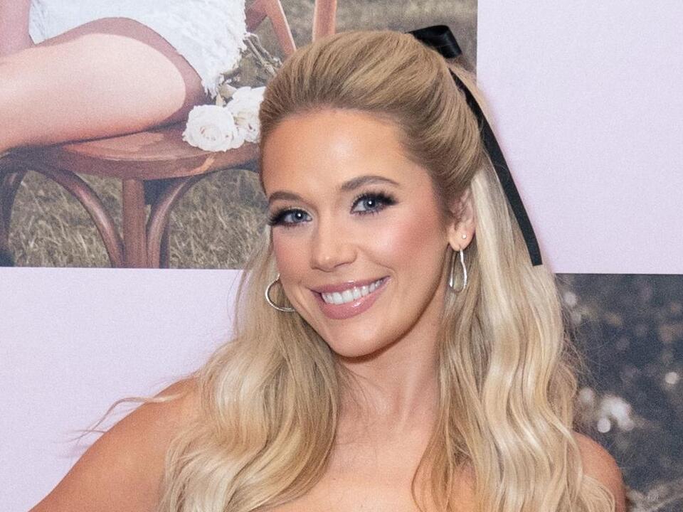 Megan Moroney Gives a Behind-the-Scenes Look at What Really Goes Down ...