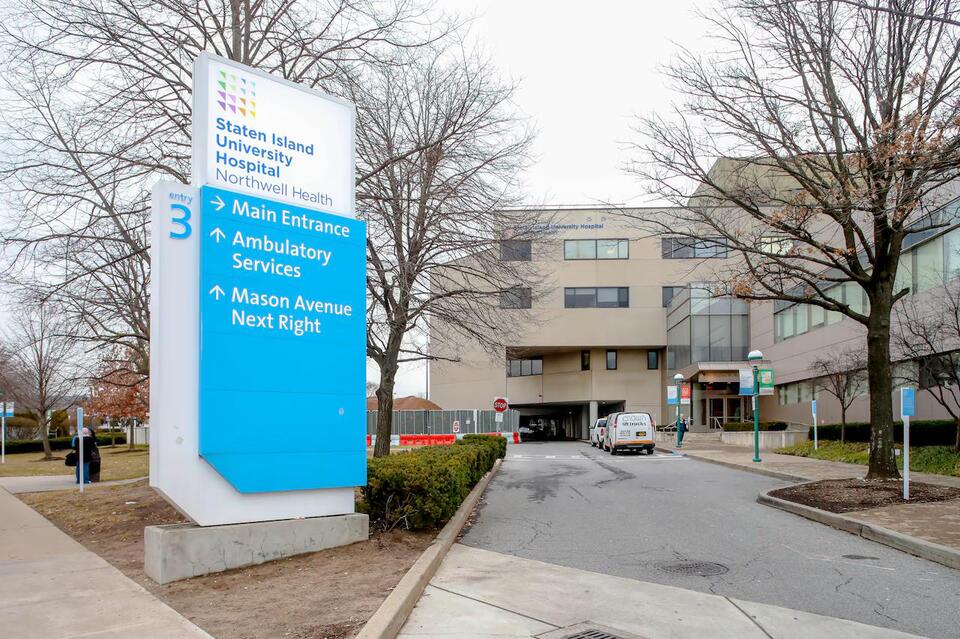 Staten Island University Hospital offering paid internship program for ...