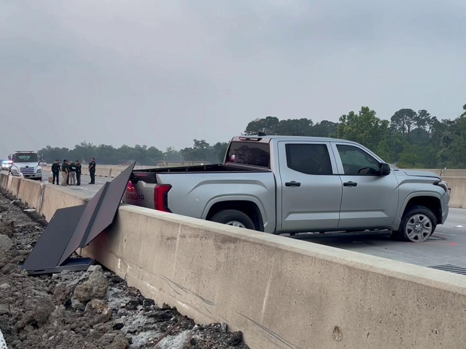 La Marque crash Fleeing motorcyclist killed after crashing into vehicle during Galveston police