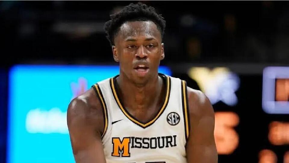Mark Mitchell to transfer to Kentucky