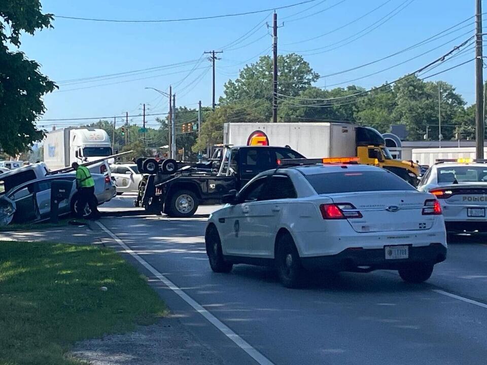 IMPD: 1 dead, multiple injured in northwest side crash