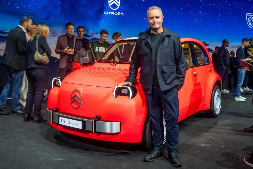 Iconic Citroën 2CV is back as a cut-price EV - complete with roll-back ...