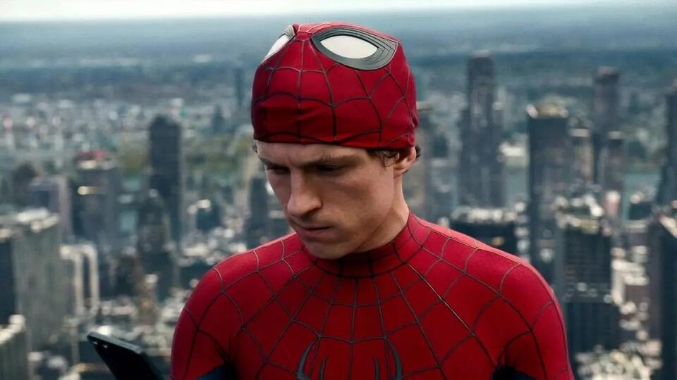 Tom Holland’s Spider-Man Bathhouse Scene With [Spoiler] Left Him ...