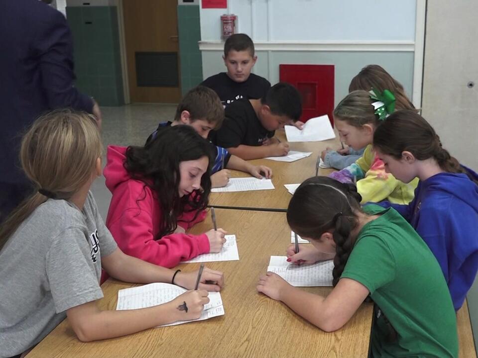 Seaford elementary school brings smiles to faces of cancer survivors