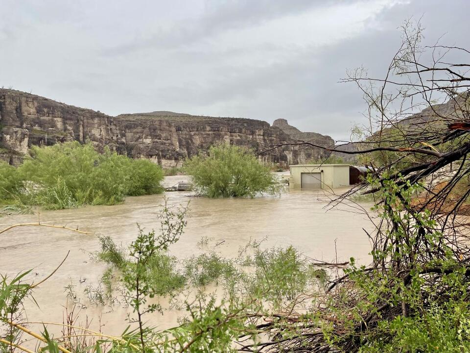 multiple-roads-closed-campers-evacuated-as-flooding-hits-big-bend