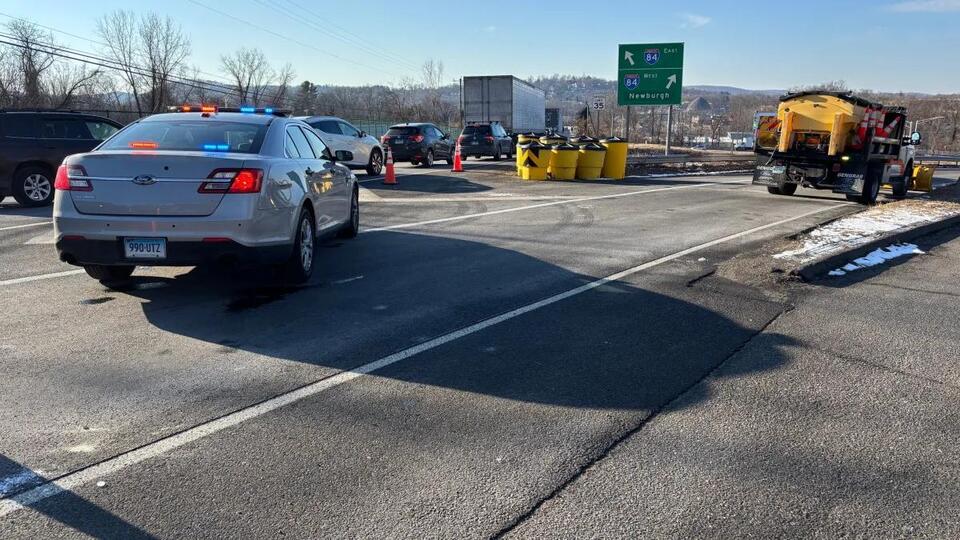 2 men killed in crash on I-84 West in Danbury - NewsBreak