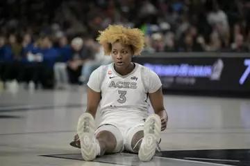 Las Vegas Aces Beat Toronto Tempo as NaLyssa Smith Suffers Knee Injury - News Directory 3