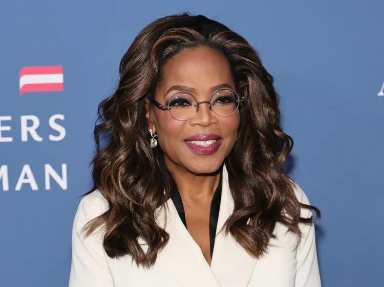 Oprah, 72, and Jennifer Aniston, 57, Agree That This Cool-Girl Fall ...