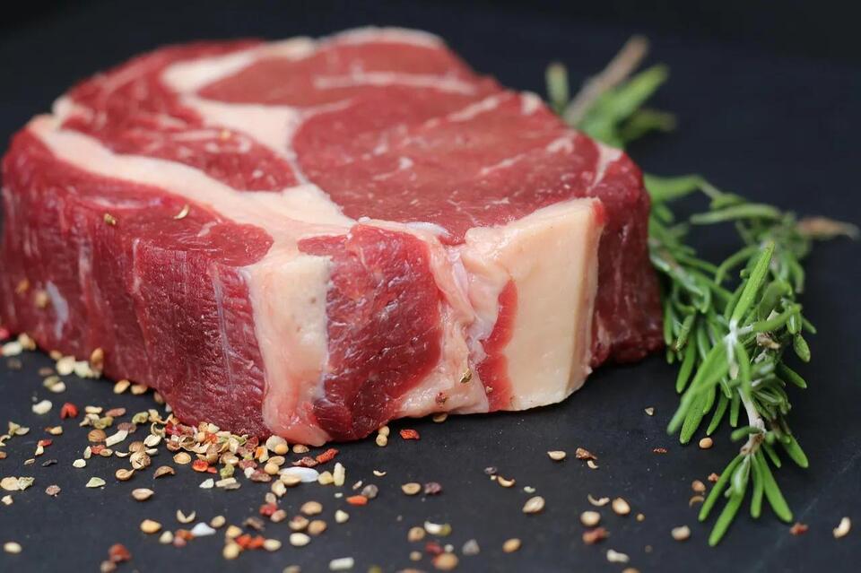 Why Searing Meat Doesn't Actually 