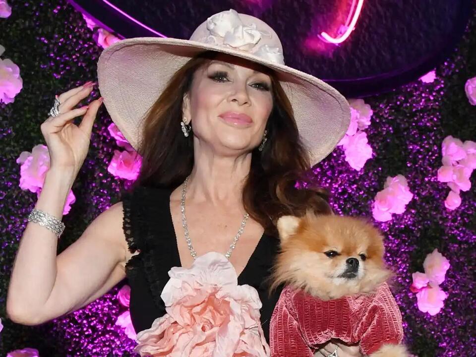 How many restaurants does Lisa Vanderpump own?