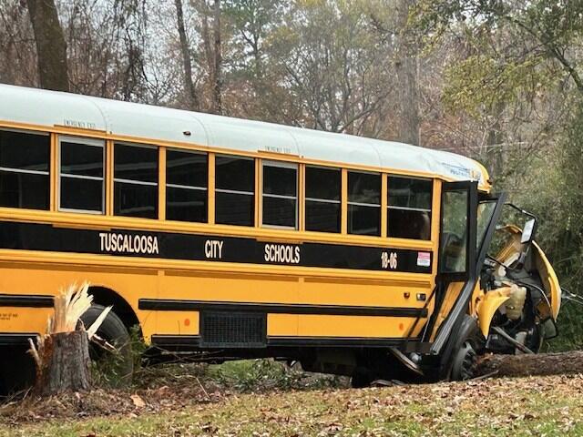 Seven Students and Driver With Minor Injuries After Crash - NewsBreak