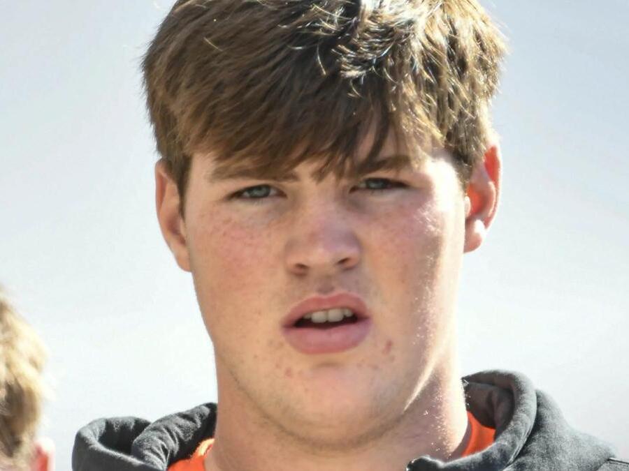 2025 OL Tucker Kattus commits to Dabo Swinney's Clemson football, flips