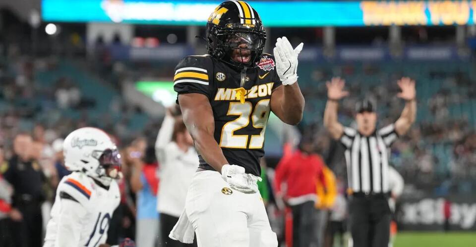 SB Nation Reacts: Are fans worried about Ahmad Hardy?