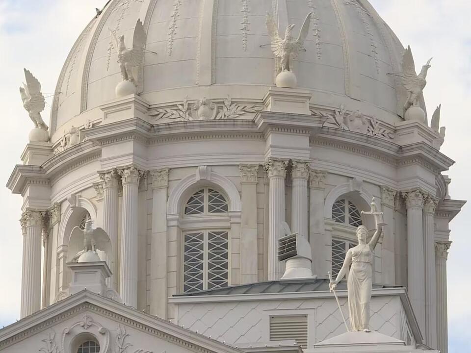 McLennan County commissioners focus on four finalists for vacant County