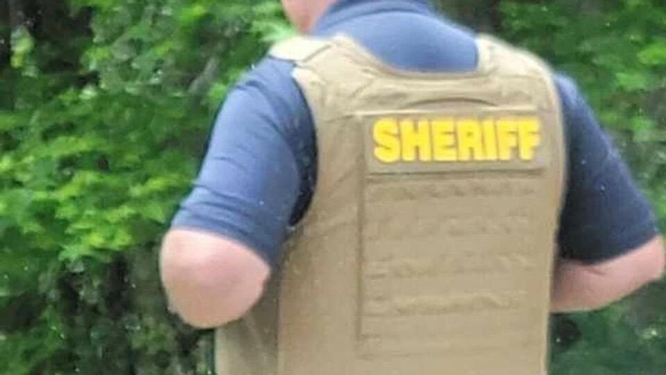 Man's body found near wooded area; believed dead 10 to 14 days, Coroner ...