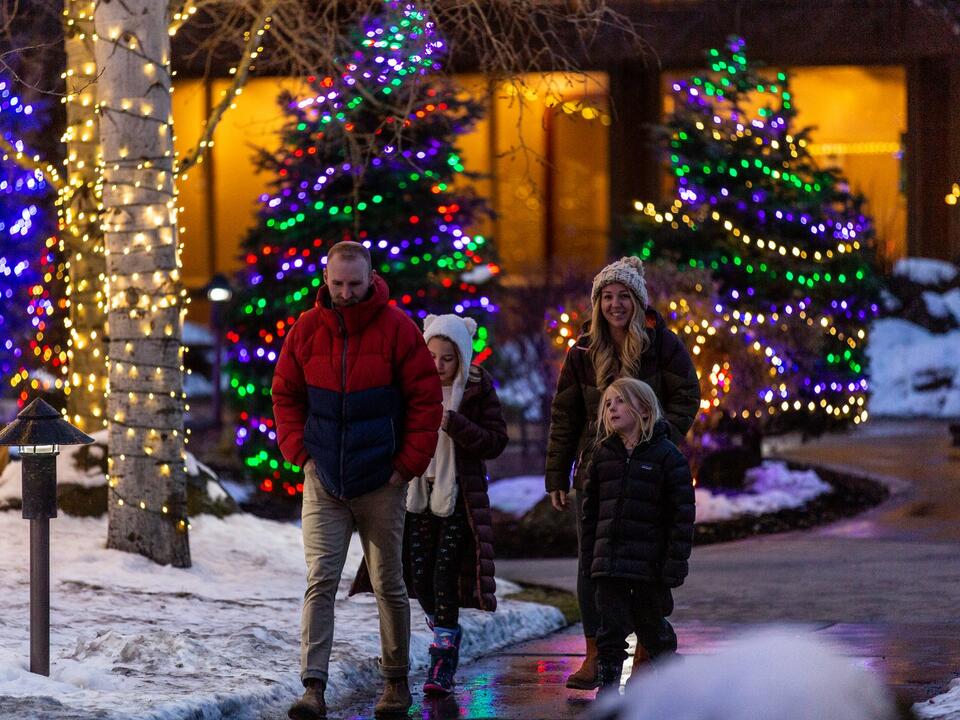 Best Places to See Holiday Lights in Bend and Central Oregon