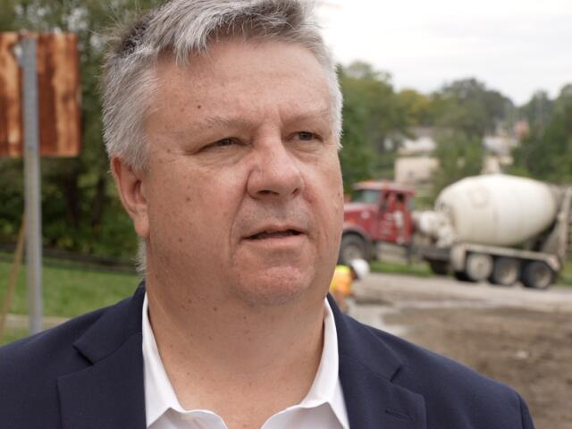 New sidewalk from recycled plastic in push toward sustainable infrastructure