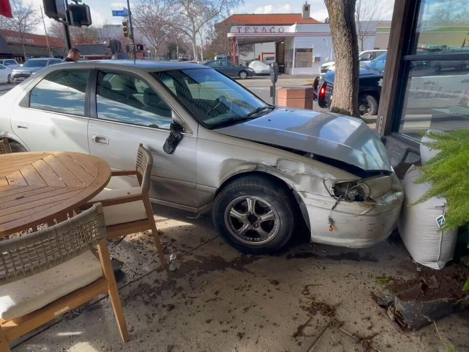 No injuries reported after crash into Chico business