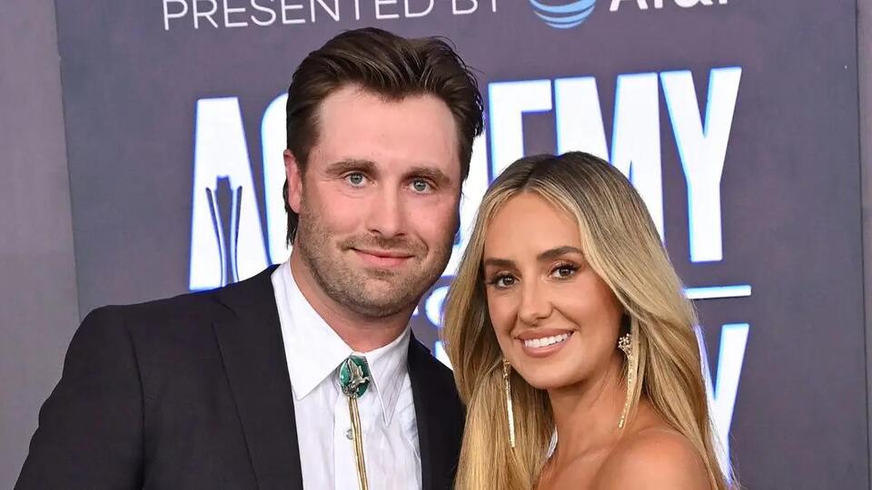 Who Is Lainey Wilson's Husband? Meet Former NFL Player Devlin 'Duck ...