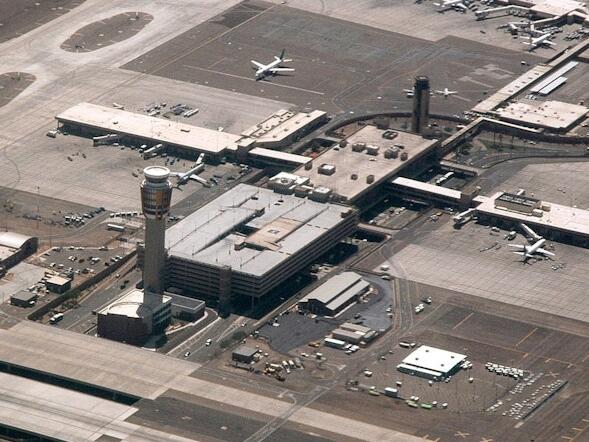 Flights at Phoenix Sky Harbor Resume Amidst Delays After Severe Dust ...