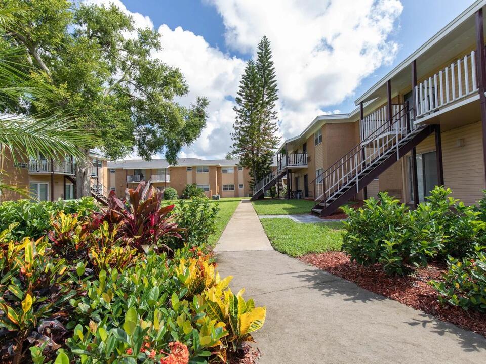 Blue Roc Premier Properties Retains Management Control of 352 Premium