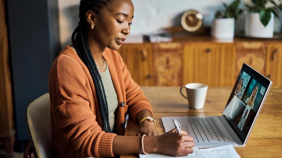 How AI use in webinars builds a program that compounds - NewsBreak